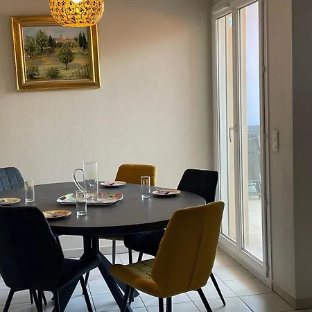 아파트 Modern Apt With Balcony Near The Port *