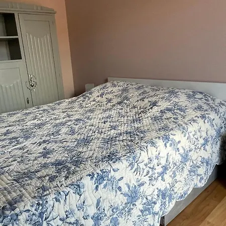 아파트 Modern Apt With Balcony Near The Port *
